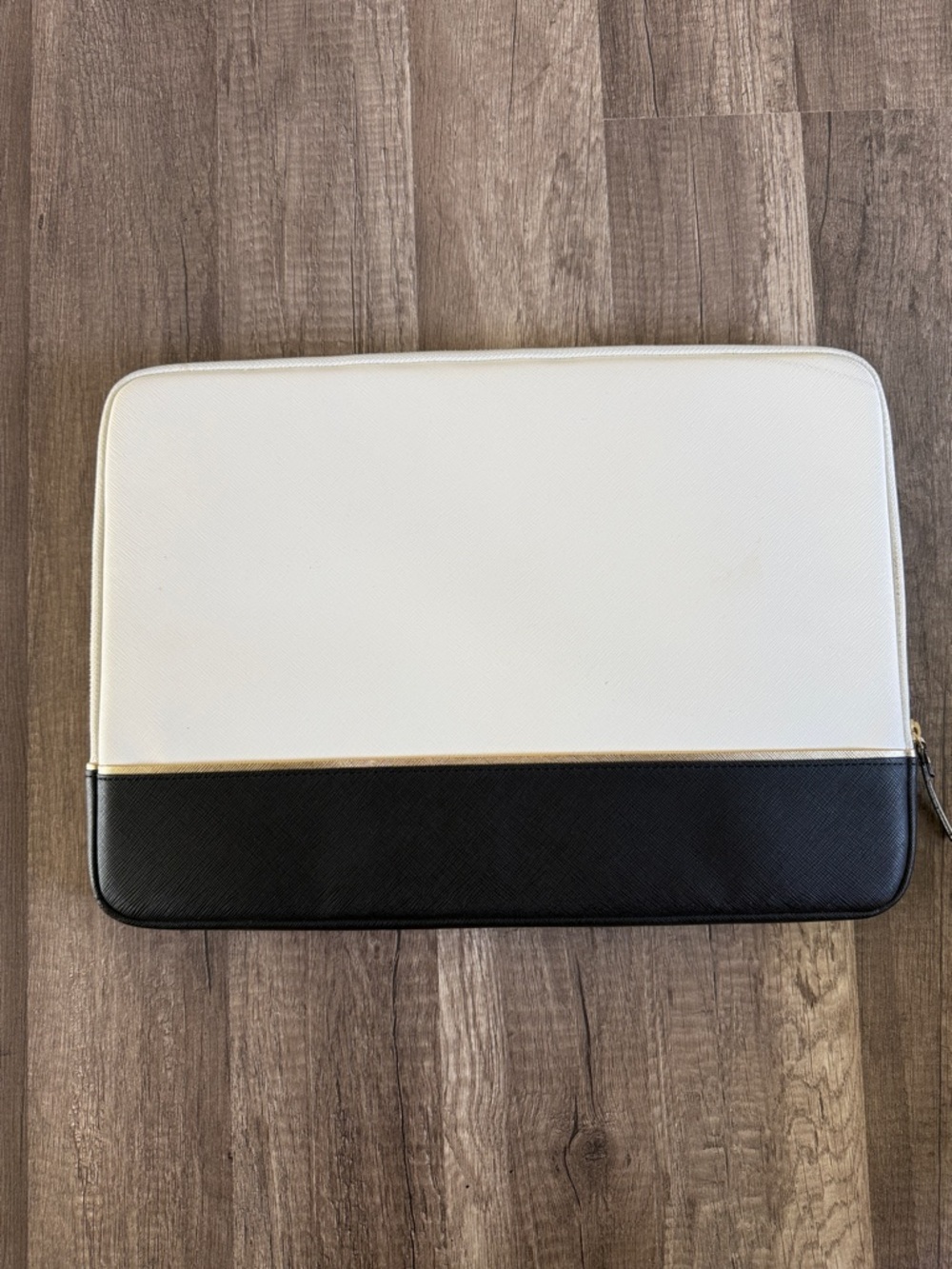 Kate Spade Laptop Case White and Black Padded Laptop Sleeve Zippered Case - Picture 5 of 7